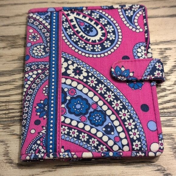 Vera Bradley Travel Passport Holder Wallet Boysenberry Pattern Retired - Picture 9 of 9